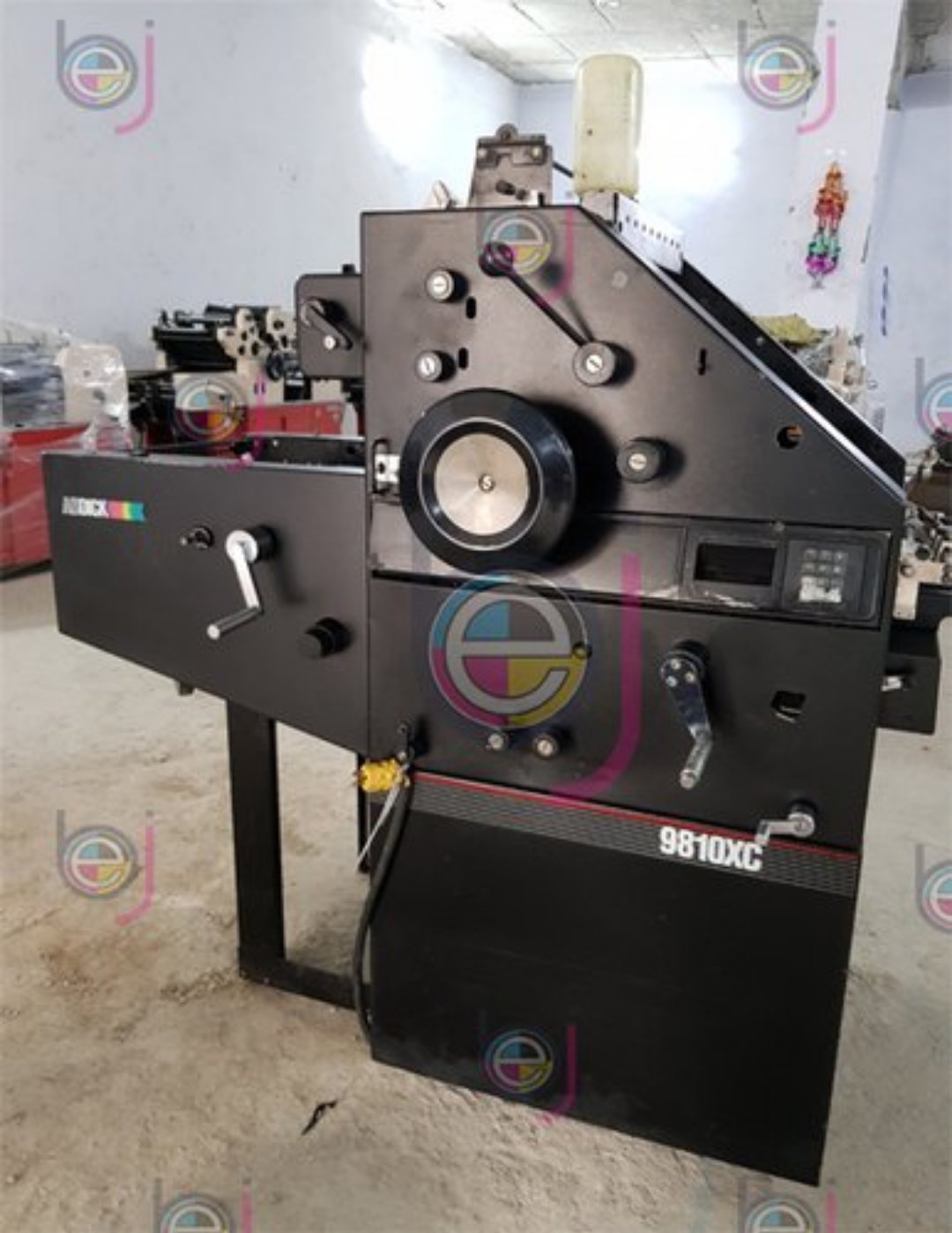 equipos profesionales - Vendo Imprenta ABDick 9810,  con sistema crestline para fondos. Mecanica