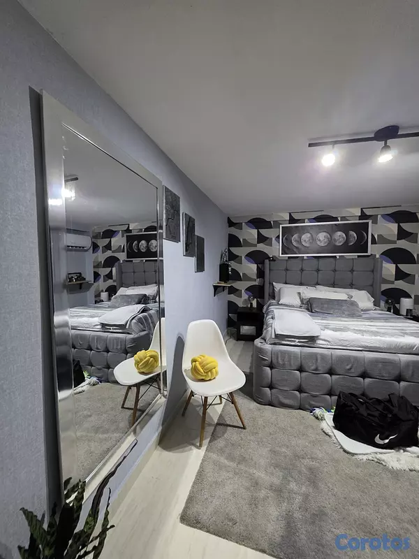 muebles y colchones - Vendo cama Queen con espaldar Memory Foam 3