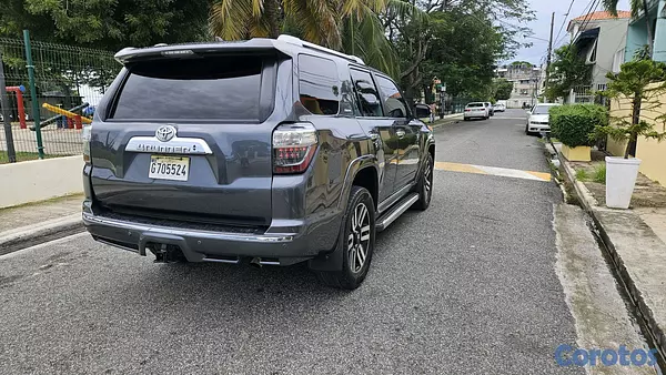 jeepetas y camionetas - Toyota 4runner 2016 límited 4x4 3