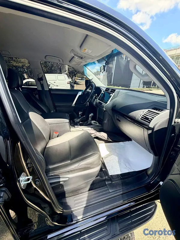 jeepetas y camionetas - Toyota land cruicer prado txl 2023 5