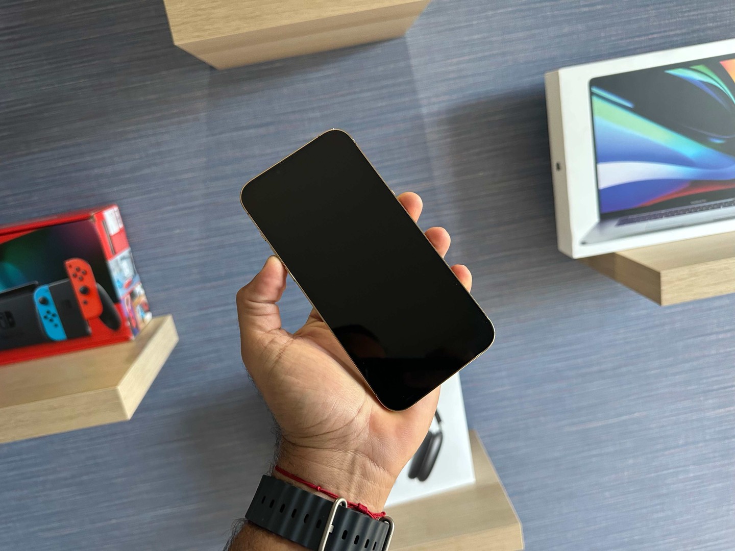 celulares y tabletas - iPhone 13 Pro Max 128GB Gold Como Nuevo, Desbloqueado RD$ 33,500 NEG/TIEND 2