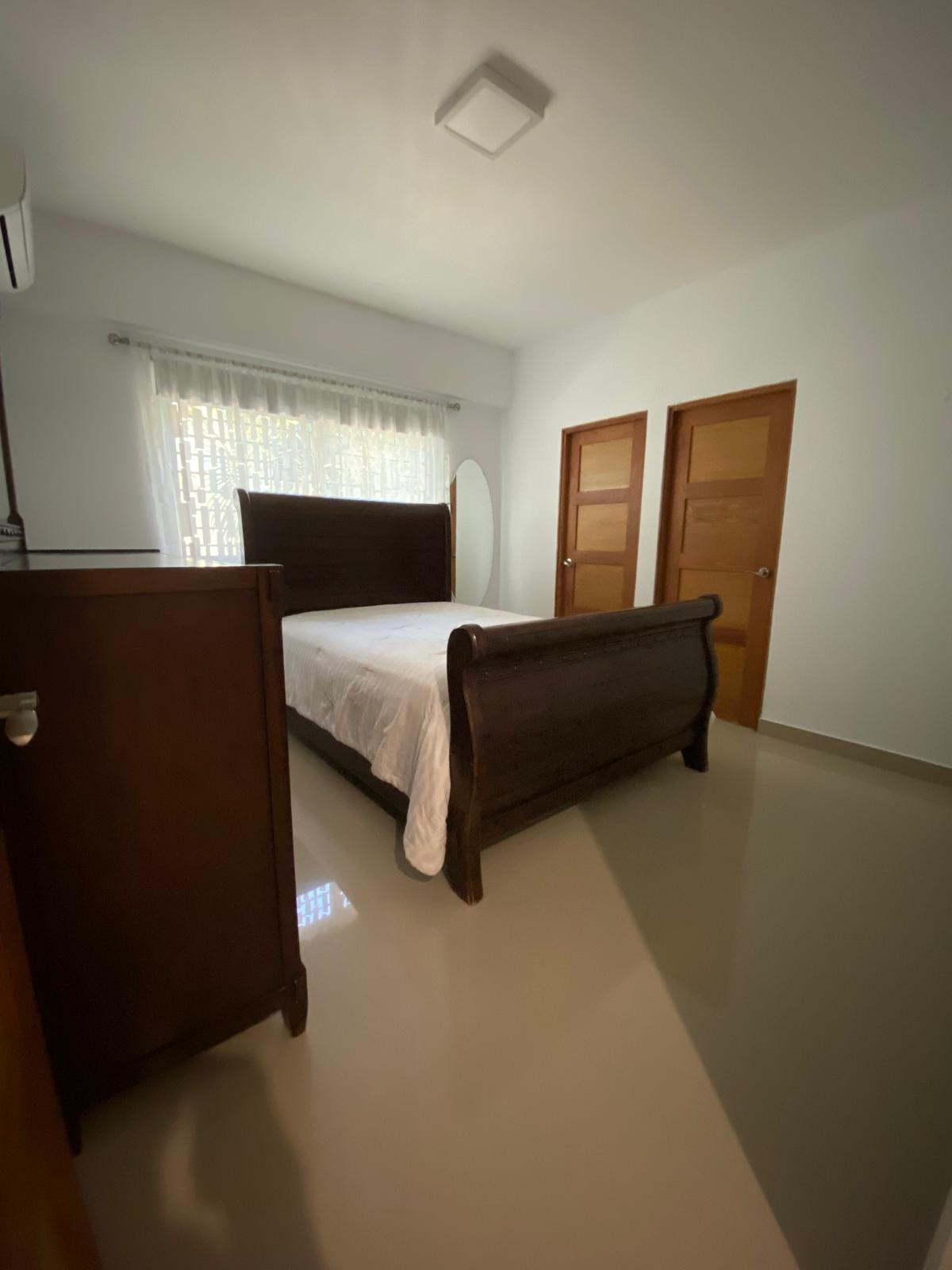 apartamentos - Rento  Apto en Evaristo Morales sin amueblar 0