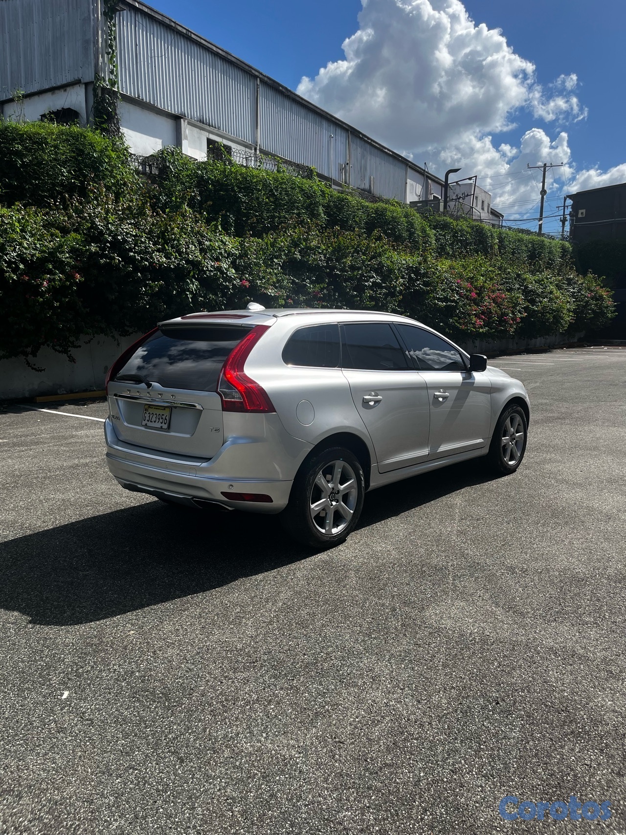 jeepetas y camionetas - VOLVO XC60 T5 2014 4