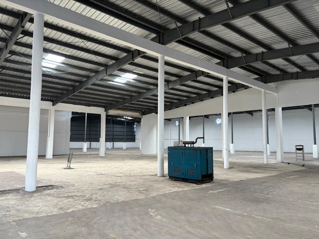 oficinas y locales comerciales - Alquiler de Nave en Las Américas/ Santo Domingo  6