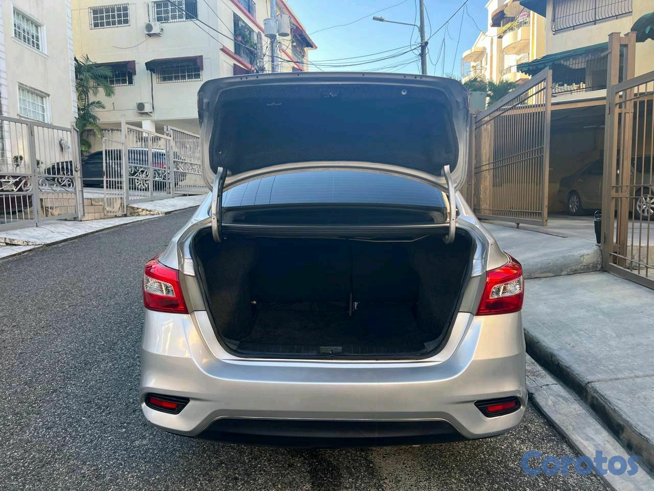 carros - Nissan Sentra SV 2019 6