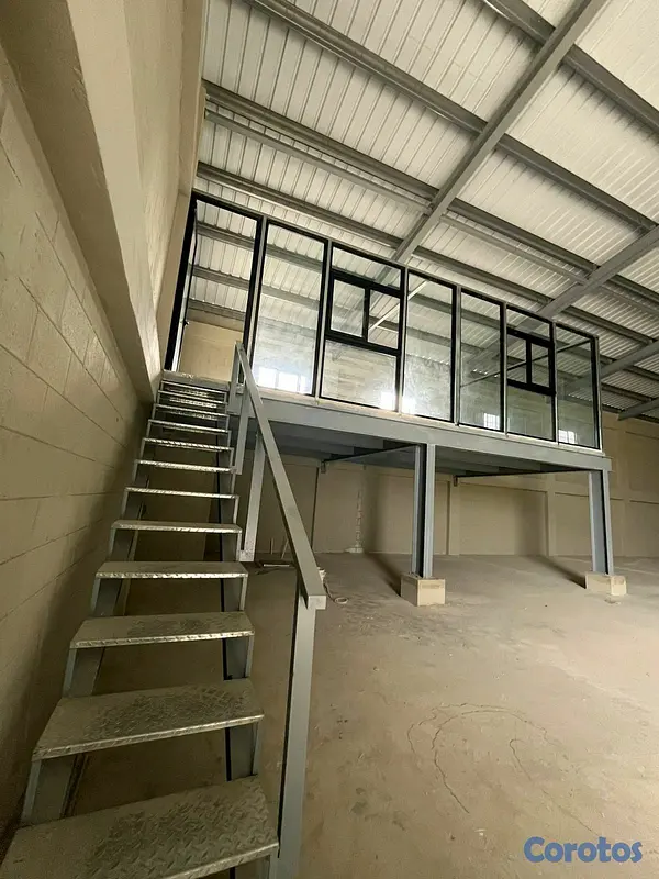 oficinas y locales comerciales - Nave comercial DISPONIBLE  5