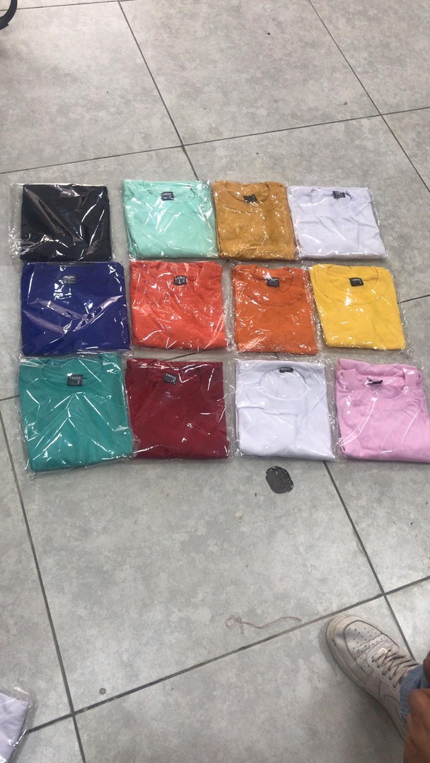ropa para hombre - Poloche Lisos Sellados al por mayor todos los colores y sizes.‪