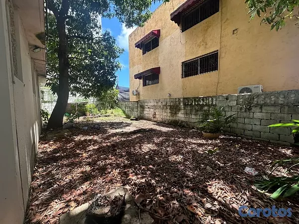 solares y terrenos - vendo casa solar Miramar avenida independencia  4