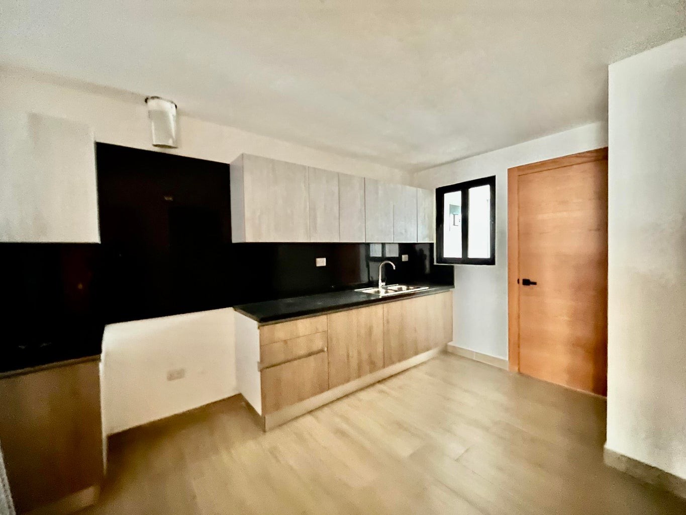 apartamentos - Lujoso apartamento de Piantini de tres habitaciones Torre vanguardista 9