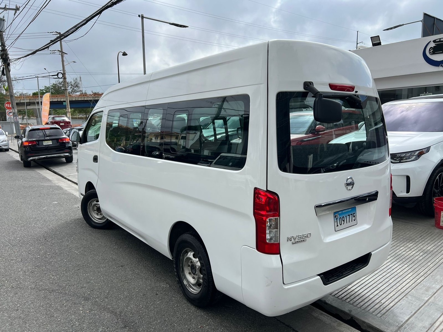 jeepetas y camionetas - Nissan NV350 URVAN 2019 1