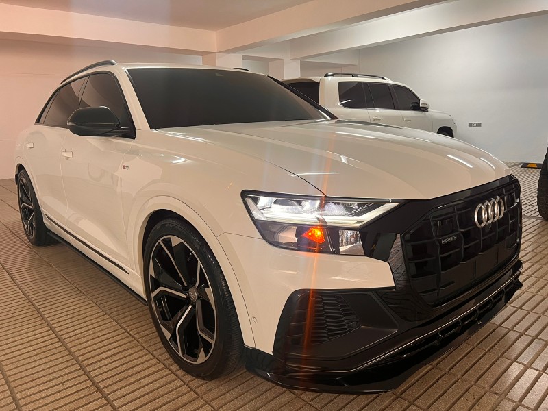 jeepetas y camionetas - Audi Q8 2019 S-line impecable  2