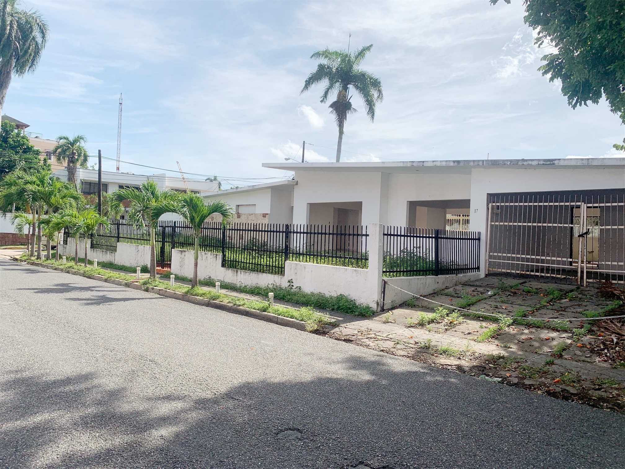 oficinas y locales comerciales - Propiedad comercial arroyo hondo 4