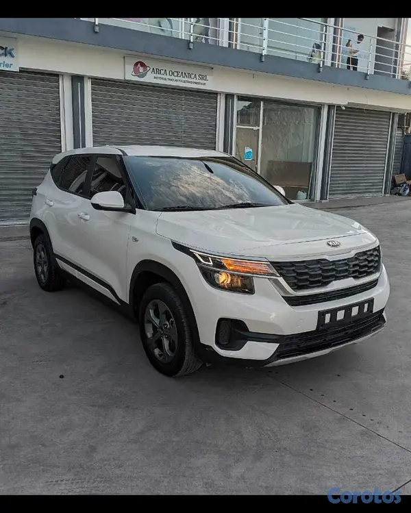 jeepetas y camionetas - KIA SELTOS 2022 BLANCO DIESEL 2