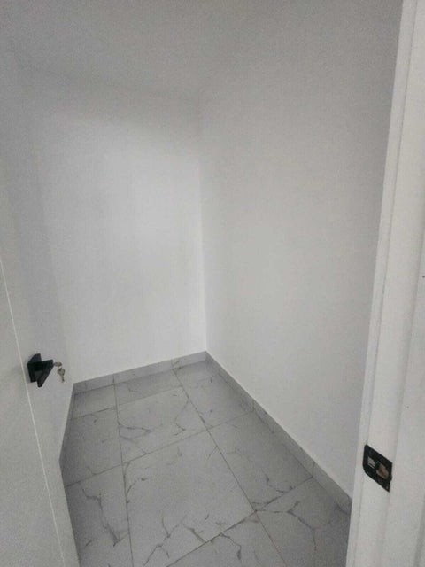apartamentos - Apartamento con línea blanca en alquiler #24-1723 con 1 hab. ascensor, piscina. 1