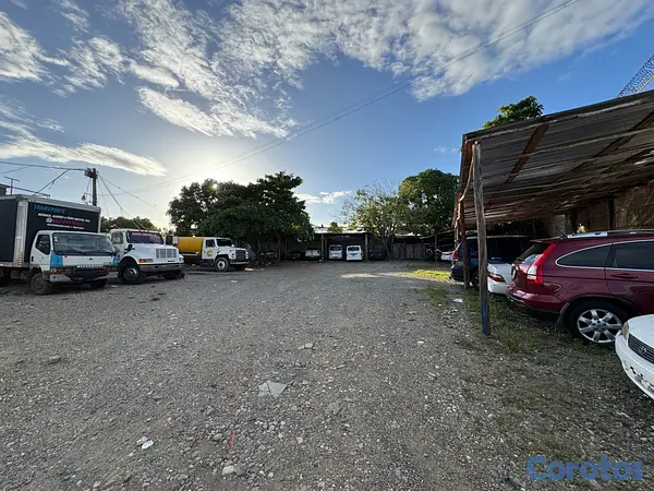 solares y terrenos - Solar Comercial En Venta En Av. Libertad, San Fran 3