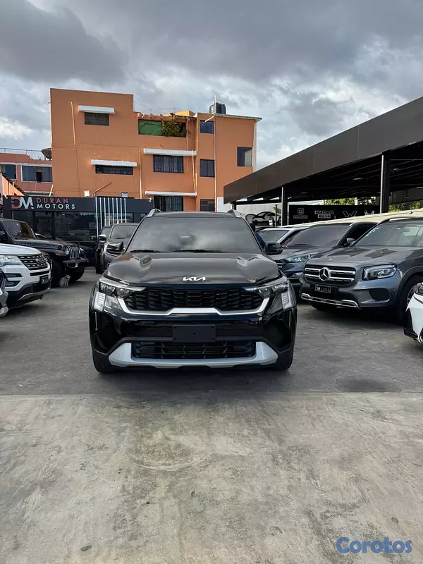 jeepetas y camionetas - Kia Sonet LX 2025 3