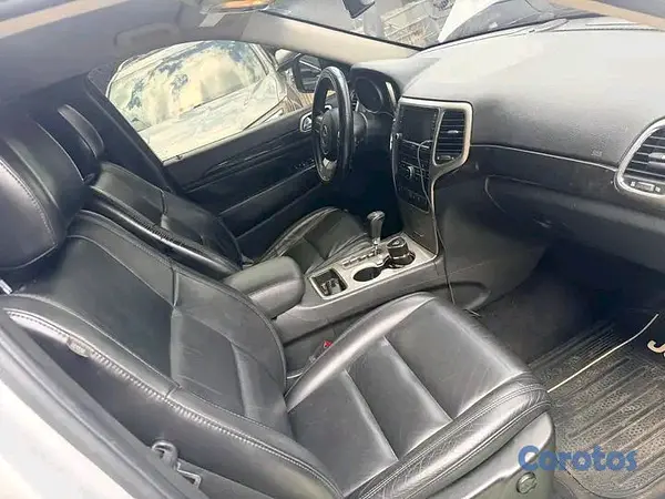jeepetas y camionetas - Jeep Gran Cherokee Laredo 6