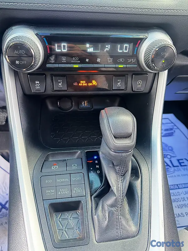 jeepetas y camionetas - Toyota RAV4 XLE 2023 13