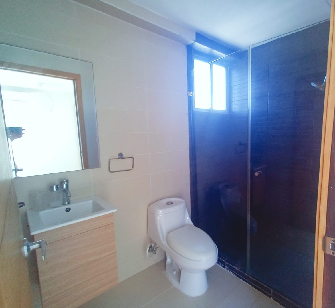 apartamentos - Apartamento en Venta
NACO
USD 160,000.00
Mantenimiento: RD$8,400.00

 4