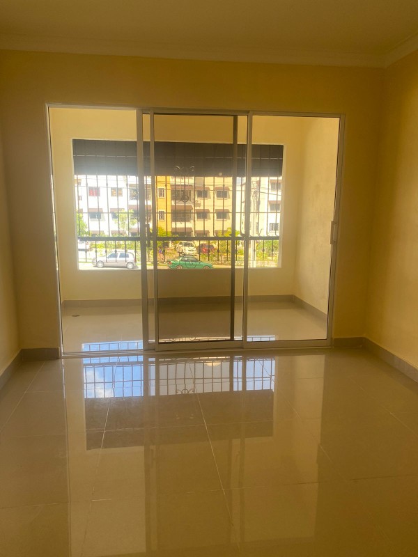 apartamentos - Rento Apto en Santo Domingo Oeste 
Residencial Monumental  
 5