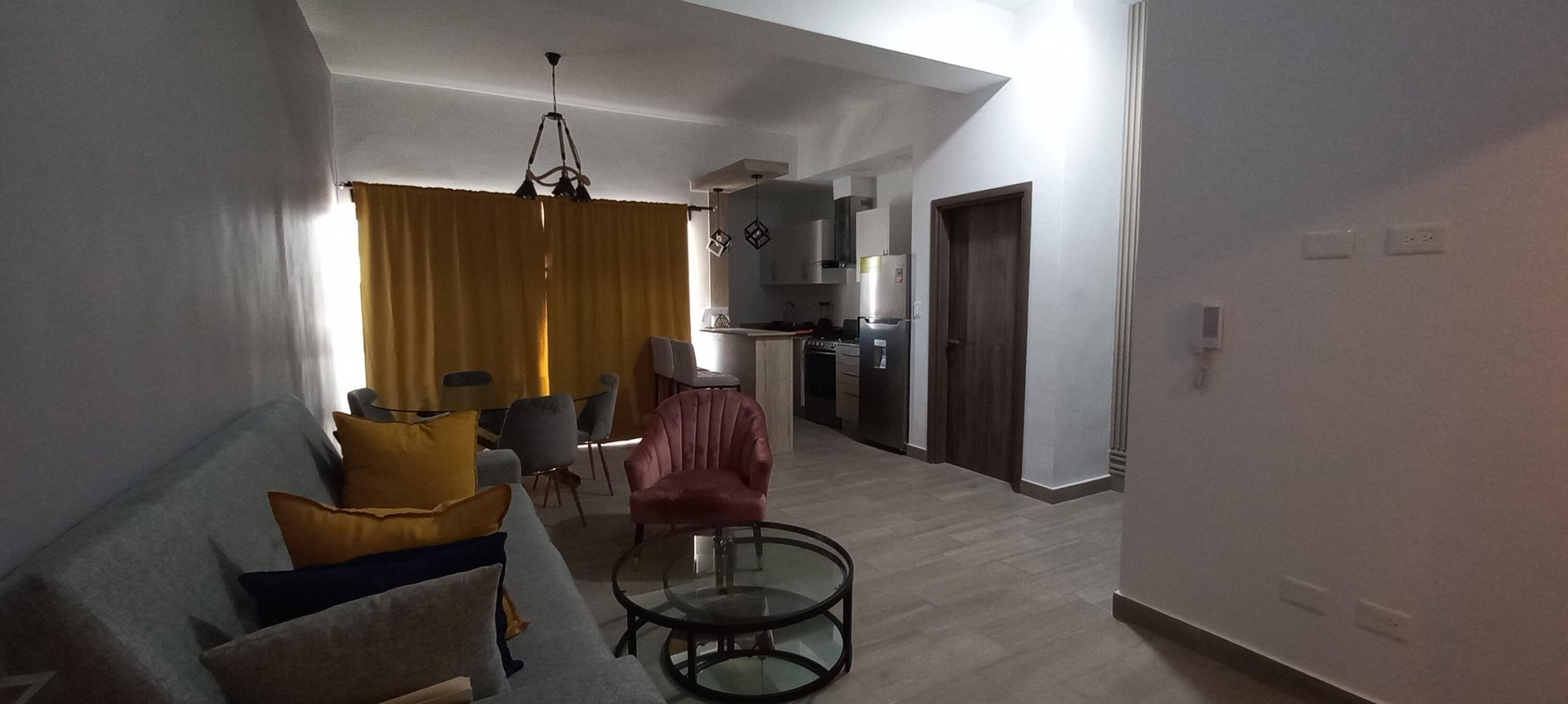 apartamentos - Apartamento Amueblado en Evaristo Morales de Una Habitación 4