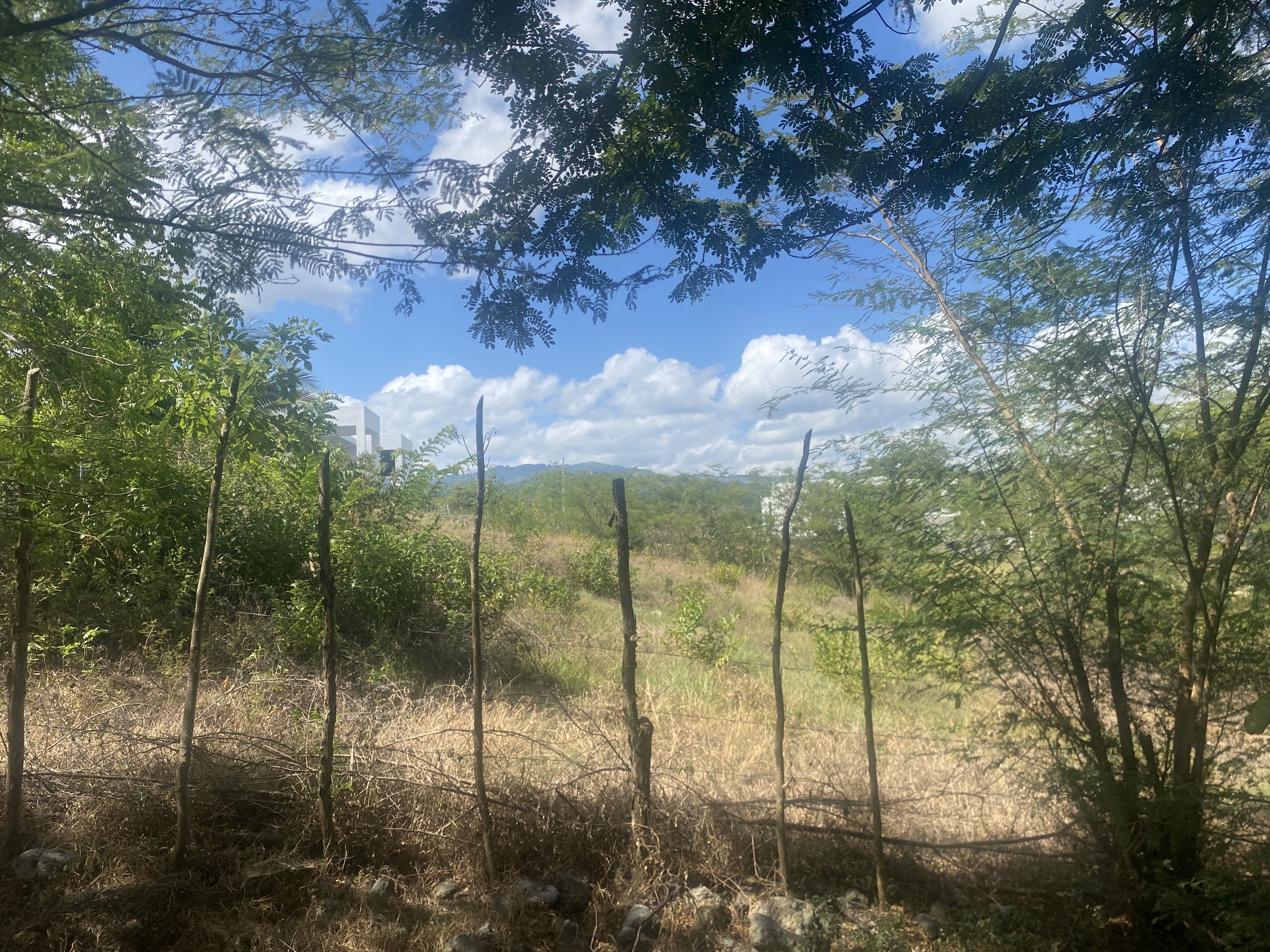 solares y terrenos - solar de 216 mts de venta en Camu  2