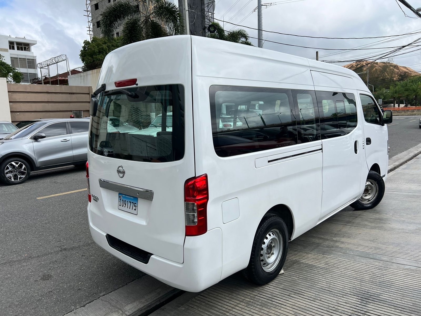 jeepetas y camionetas - Nissan NV350 URVAN 2019 2