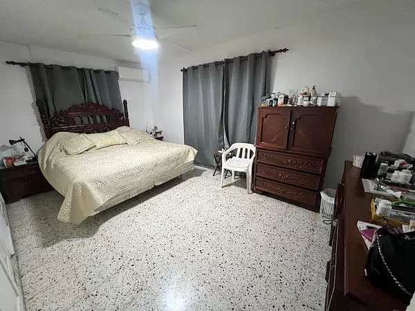 casas - Propiedad céntrica en alquiler 9