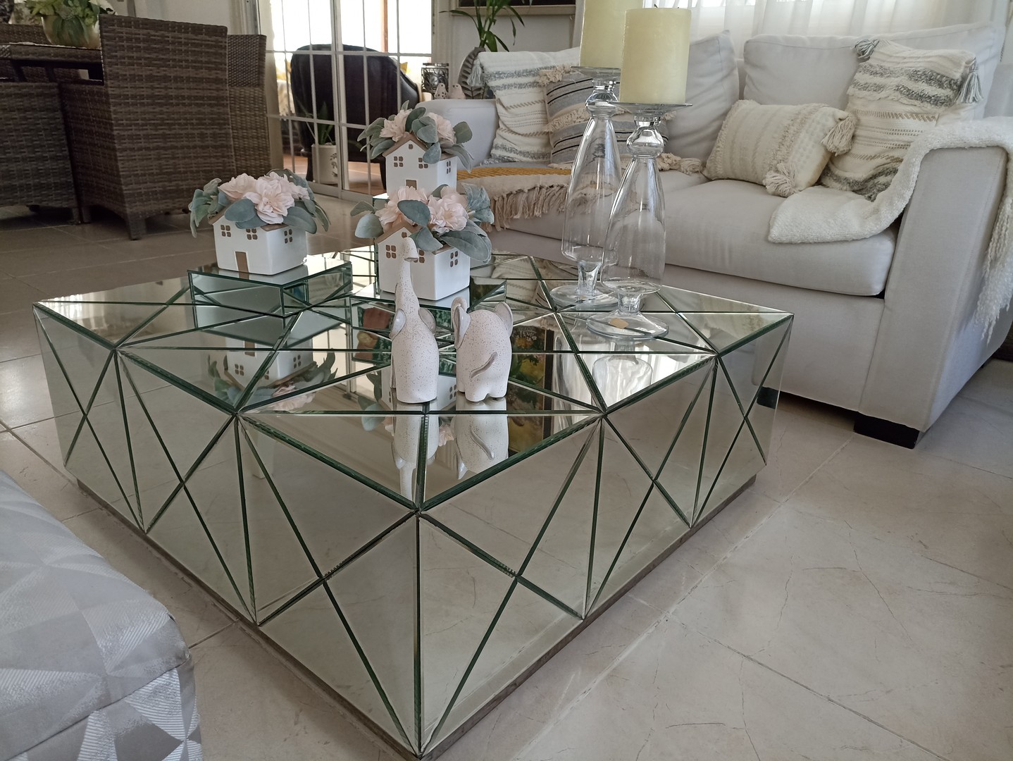 muebles y colchones - Mesa de centro en cristal  1