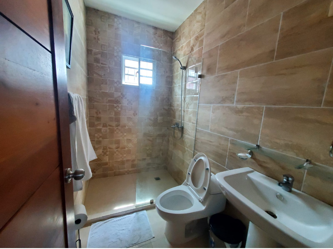 casas - CASA HERMOSA  EN STO DGO ESTE DE 2 NIVELES 220m2  8