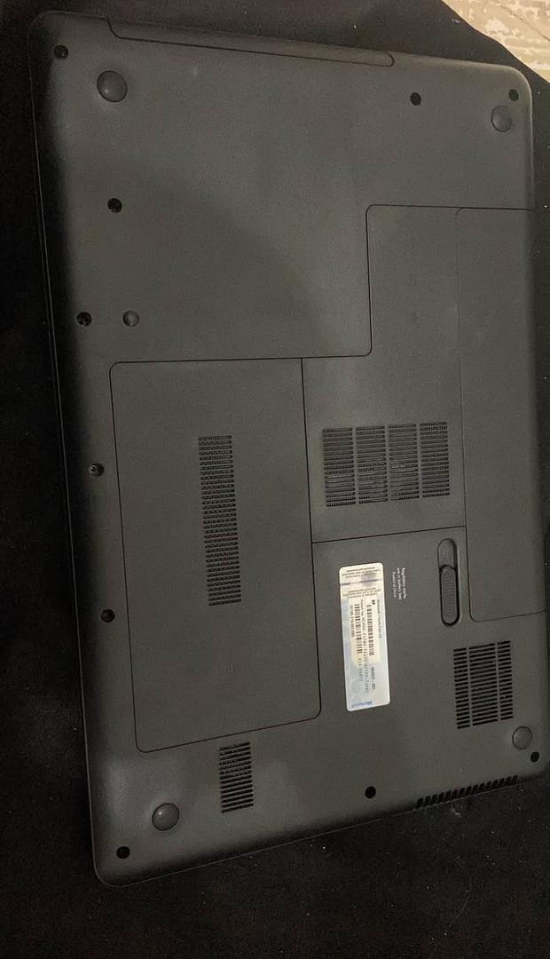 computadoras y laptops - LAPTOP HP 2000 como nueva 1