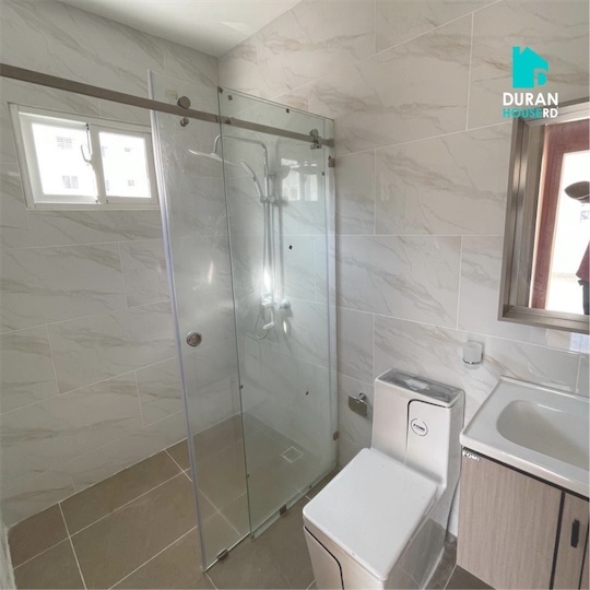 casas - Venta de casa en la autopista de san Isidro con piscina Santo Domingo este  2