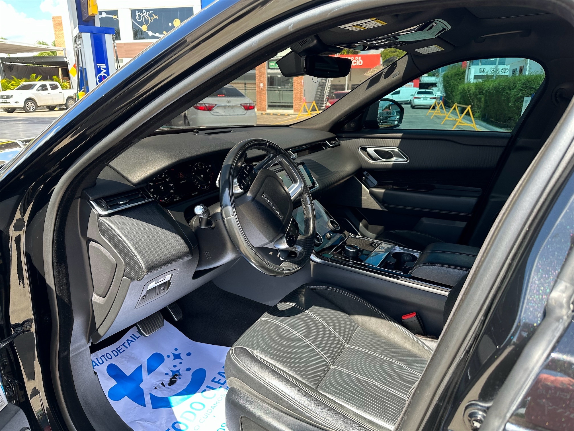jeepetas y camionetas - Land Rover Range Velar R dinámica especial edición v6 turbo 2018 clean carfax 3