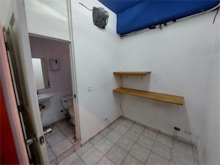 oficinas y locales comerciales - Local Millon 100m / 65000 pesos 1
