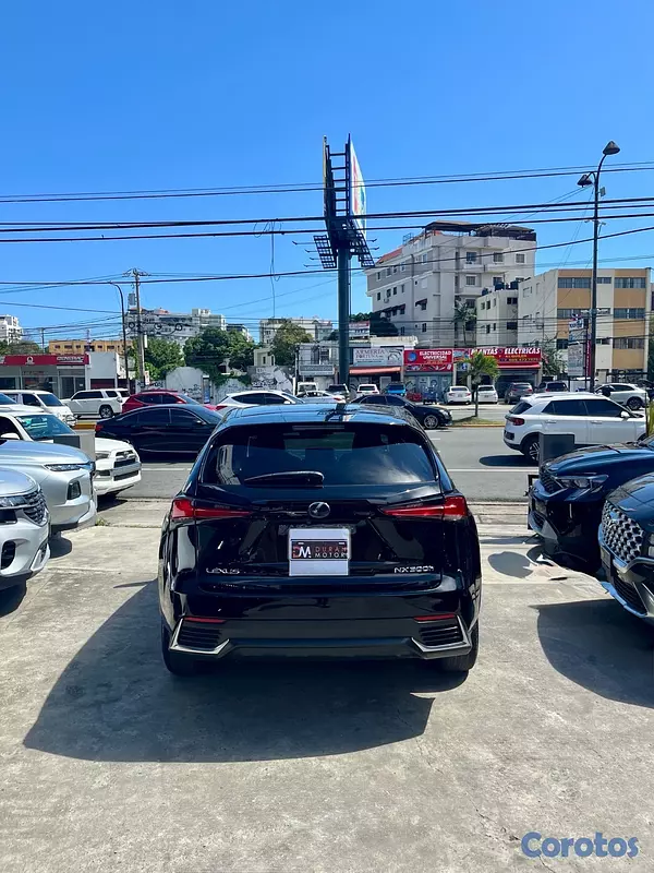 jeepetas y camionetas - Lexus NX-300H AWD 2019 8