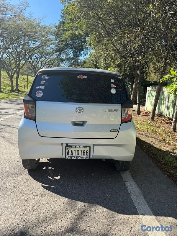 carros - Daihatsu Mira 2019 3