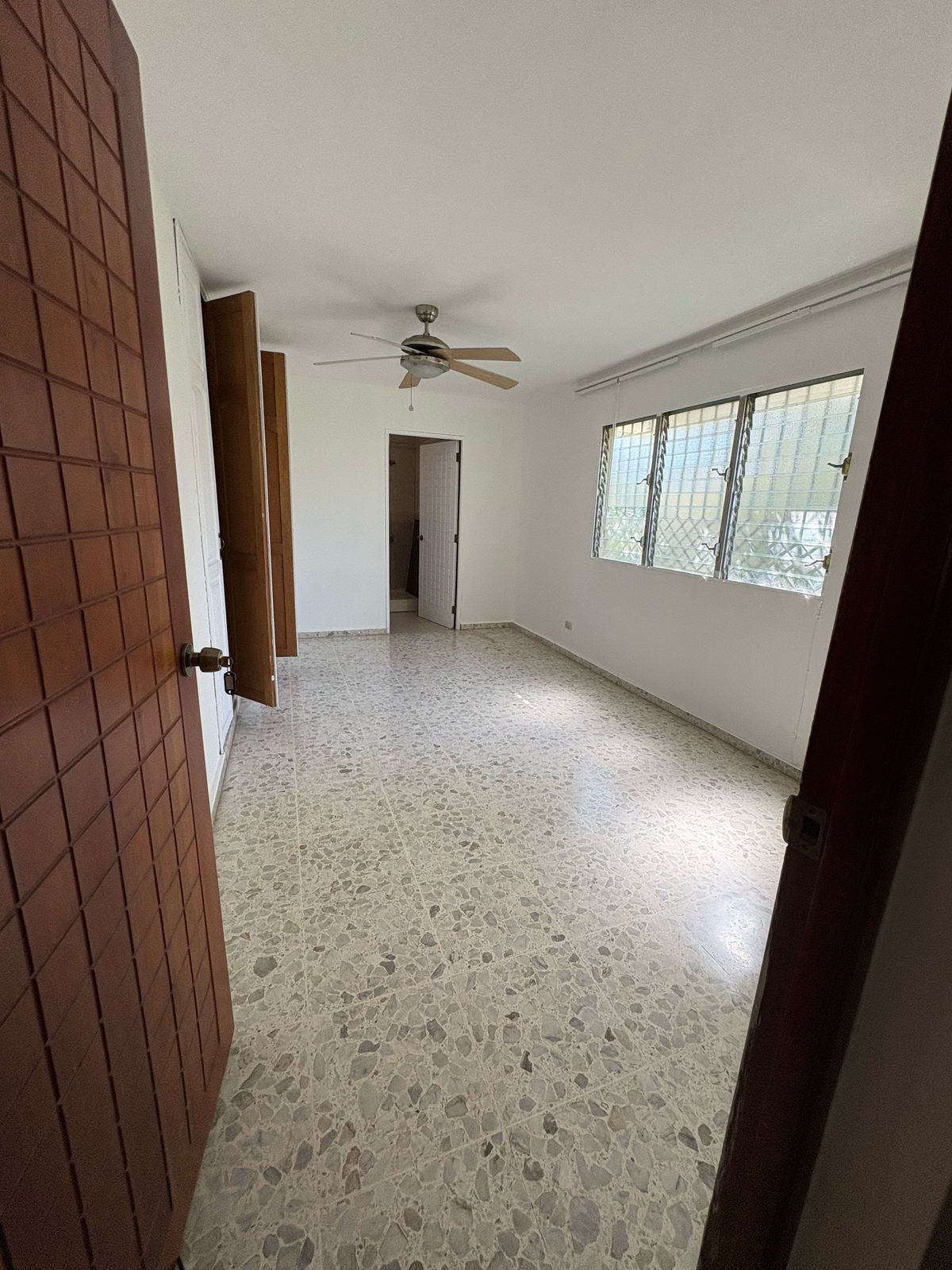 casas - Alquilo Casa 2 niveles con Piscina en Urb. Fernand 5