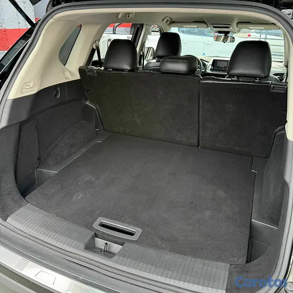 jeepetas y camionetas - NISSAN ROGUÉ SV 2021 8