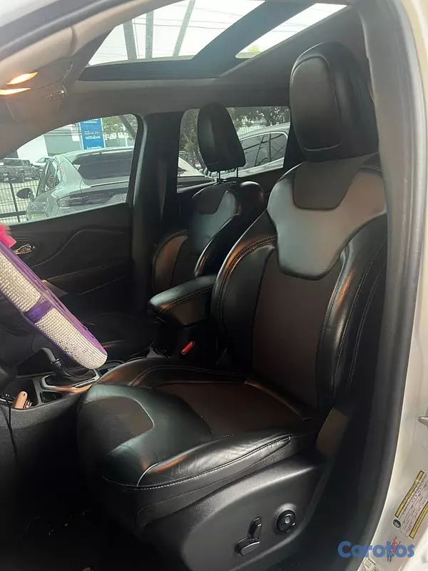 jeepetas y camionetas - jeep Cherokee lactitud plus  2