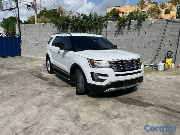 jeepetas y camionetas - FORD EXPLORES BLANCA 2016 5