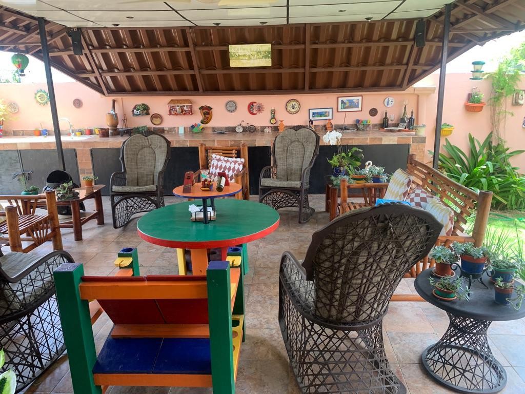 casas - VENDO Casa De 2 Niveles En Residencial Cerrado Altos De Arroyo Hondo III

 2
