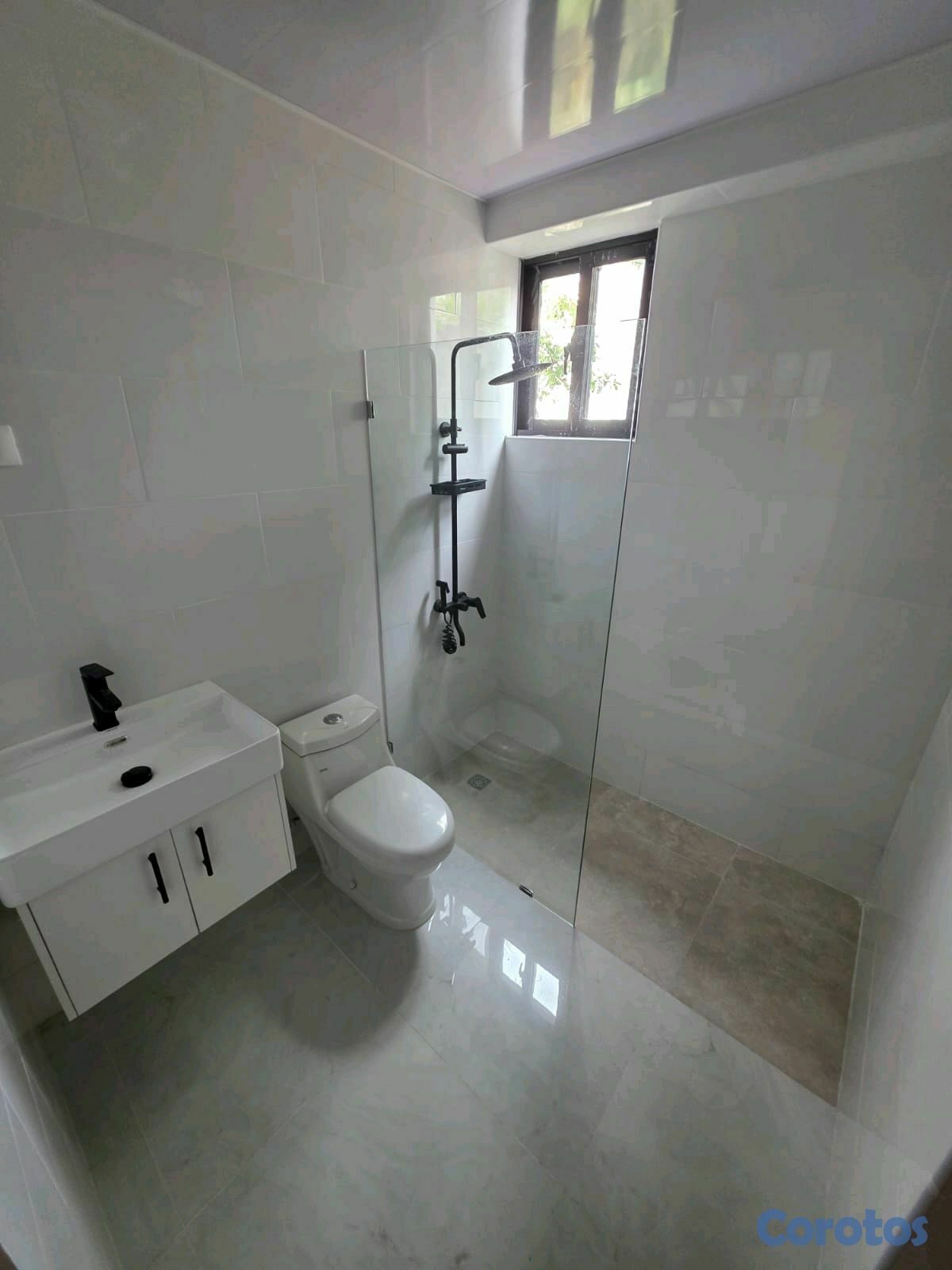 apartamentos - Vendo apartamento 2do nivel con ascensor Don Honorio 6