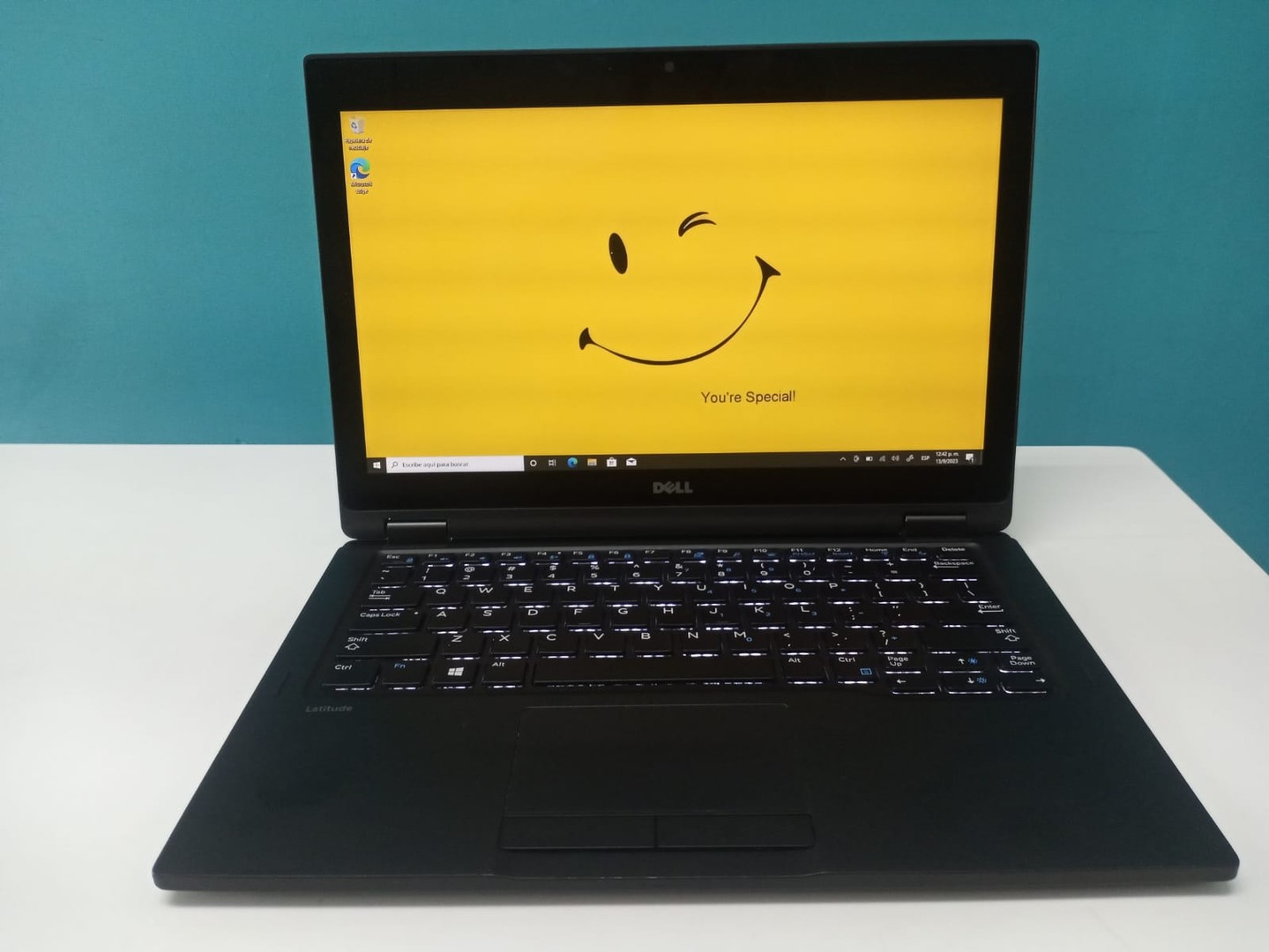computadoras y laptops - Laptop, Dell Latitude 5289 (touch) / 7th Gen, Intel Core i5 / 8GB DDR4 / 256GB S