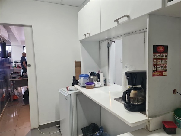 oficinas y locales comerciales - Local amplio de 450 metros abiertos 7