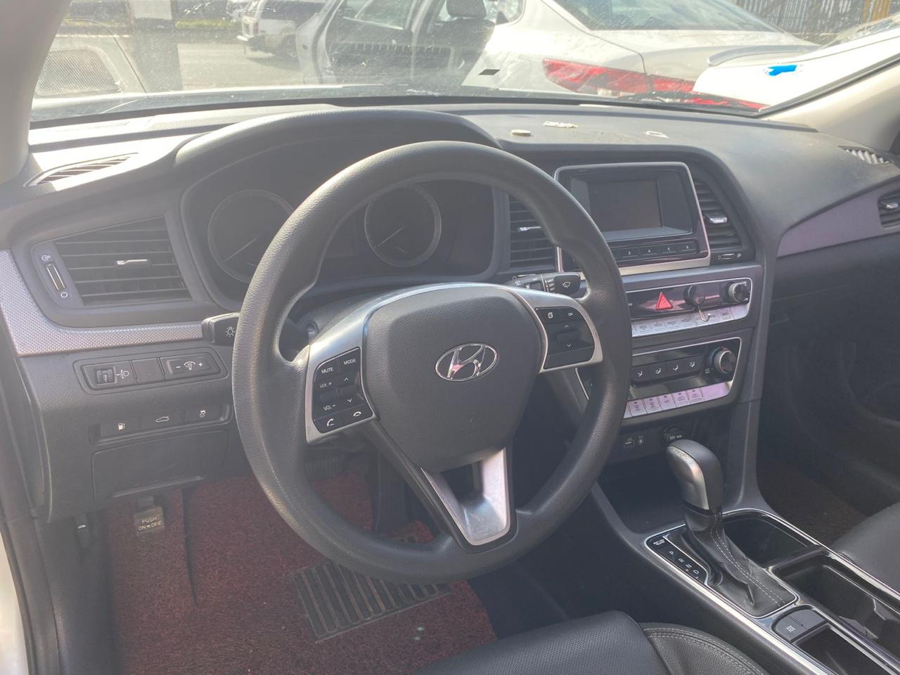 carros - HYUNDAI SONATA  2018 GRIS DESDE: RD$740,000.00 3