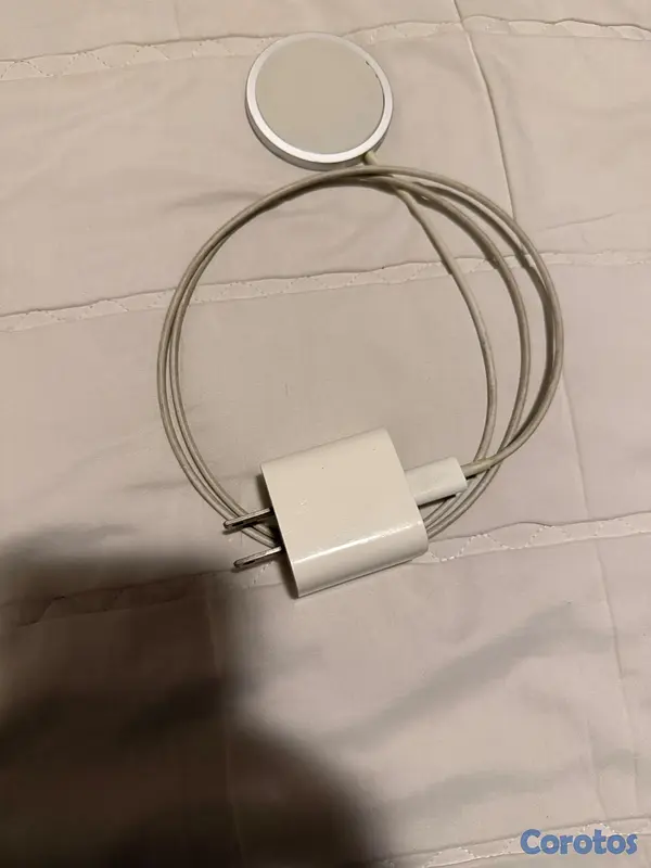 accesorios para electronica - Vendo cargador 🔌 MagSafe con su adaptador de carga para iPhone  3
