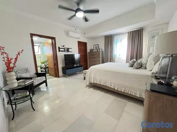 apartamentos - Moderno apartamento en venta ubicado en La Esperilla.

US$430,000 5