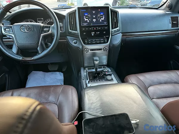 jeepetas y camionetas - Toyota Land Cruiser VX-R año 2017  10