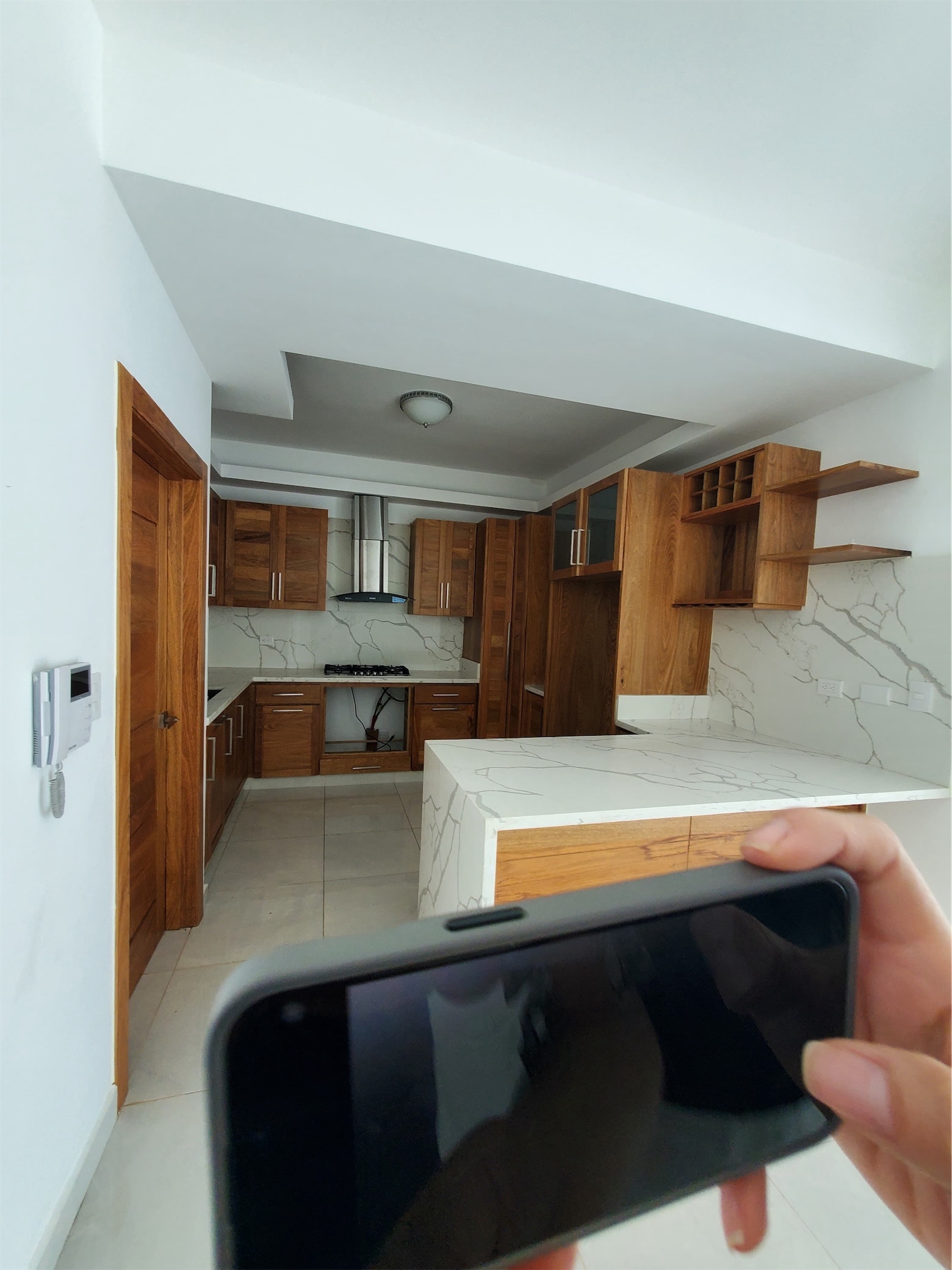 apartamentos - Amplio y Moderno Primer nivel con Patio en La Chantini 
