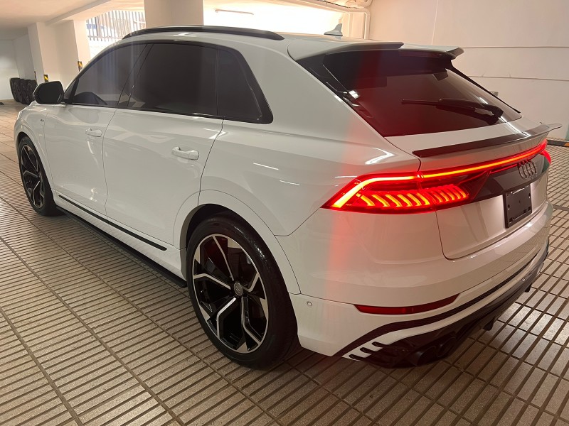 jeepetas y camionetas - Audi Q8 2019 S-line impecable  4